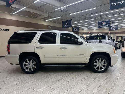 Used 2012 GMC Yukon Denali AWD/4WD image 6