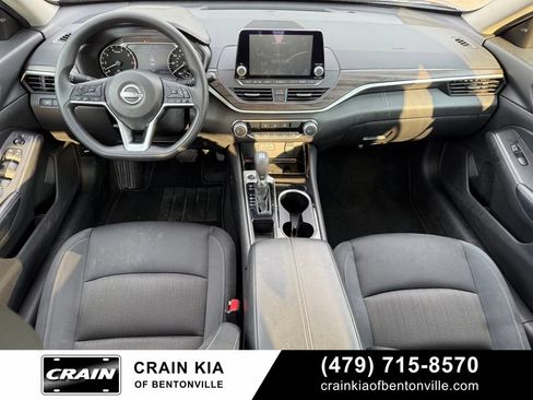 Used 2024 Nissan Altima 2.5 SV FWD image 28