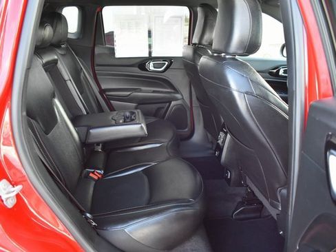 Used 2023 Jeep Compass Limited image 38