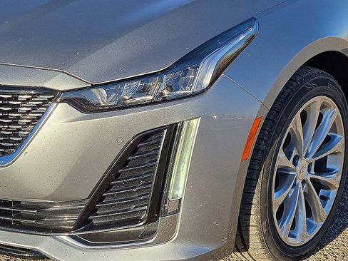 Used 2023 Cadillac CT5 Luxury image 9