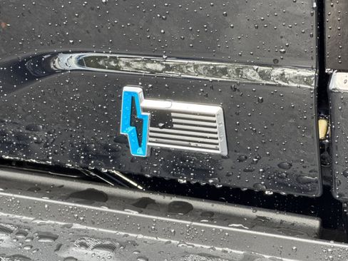 New 2025 Ford F150 Lightning XLT image 15