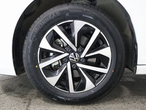 Used 2023 Volkswagen Jetta S image 5