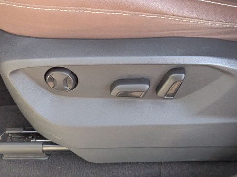 Used 2021 Volkswagen Atlas SE image 21