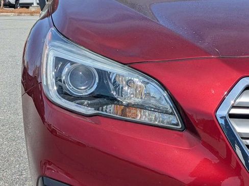 Used 2017 Subaru Outback 2.5i Premium image 10