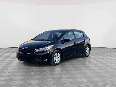 Used 2017 Kia Forte LX image 4