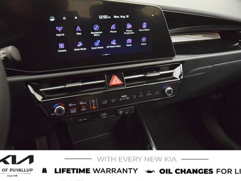 New 2025 Kia Niro EX image 22