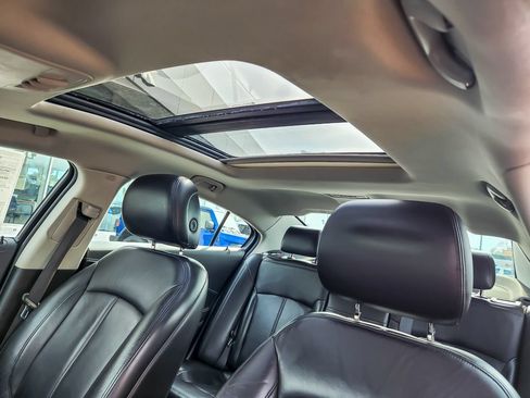 Used 2010 Buick LaCrosse CXL FWD image 9