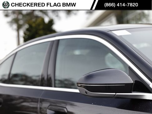 Used 2025 BMW 530i w/ Premium Package image 5