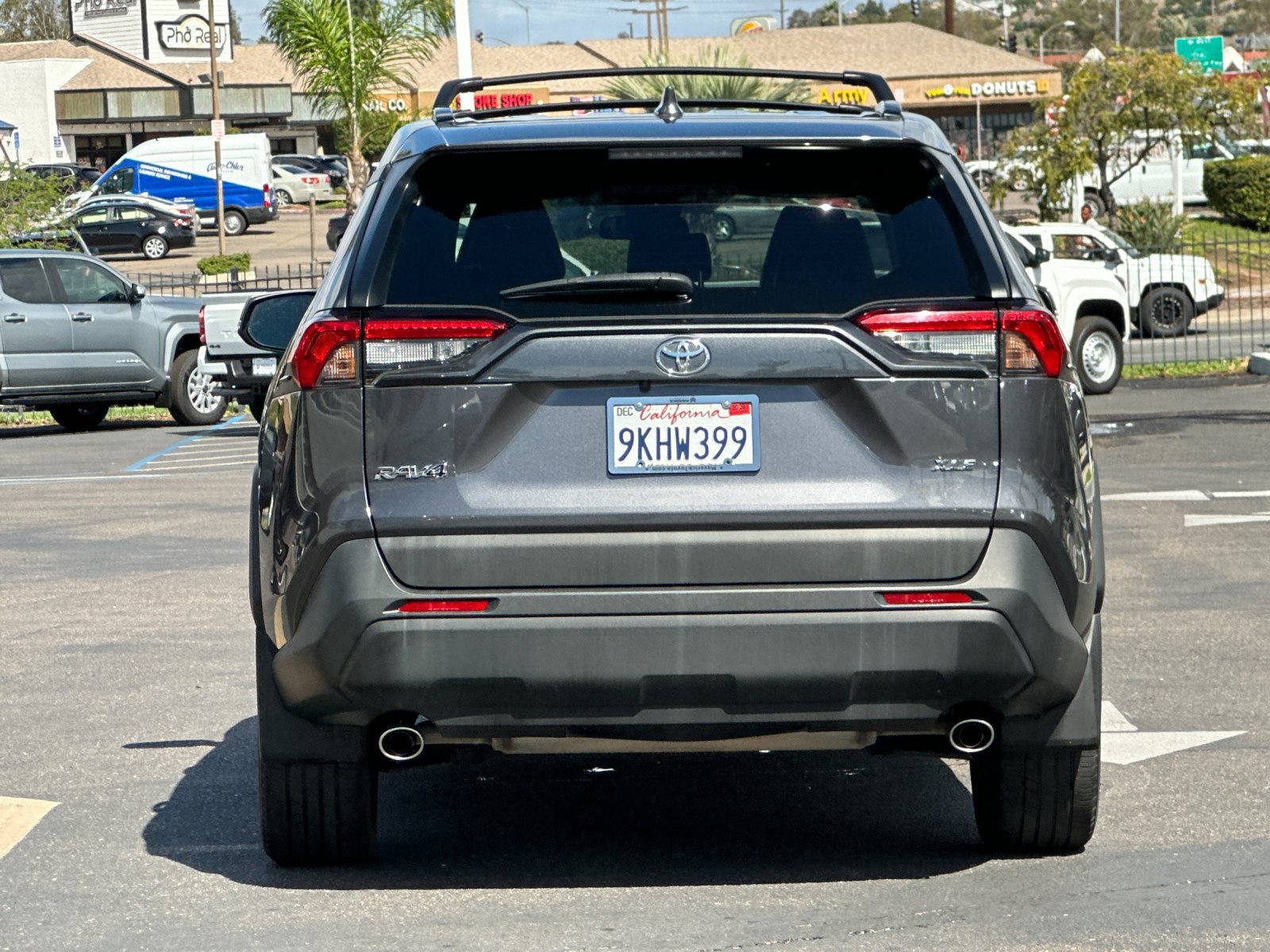 Used 2024 Toyota RAV4 XLE Premium FWD image 4