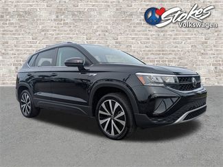 Certified 2022 Volkswagen Taos SE video 2