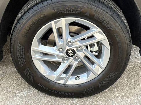 New 2026 Hyundai Tucson SE image 9