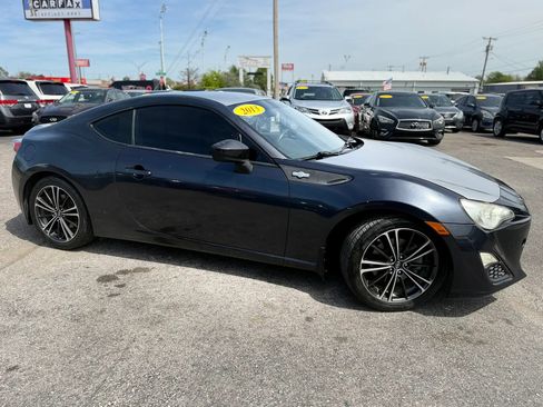 Used 2013 Scion FR-S RWD image 2