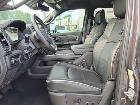 Used 2025 RAM 2500 Limited AWD/4WD image 20