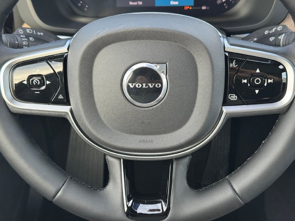 Used 2026 Volvo XC60 B5 Plus w/ Protection Package Premier AWD/4WD image 11