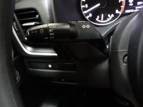 Used 2024 Nissan Rogue SV FWD image 25