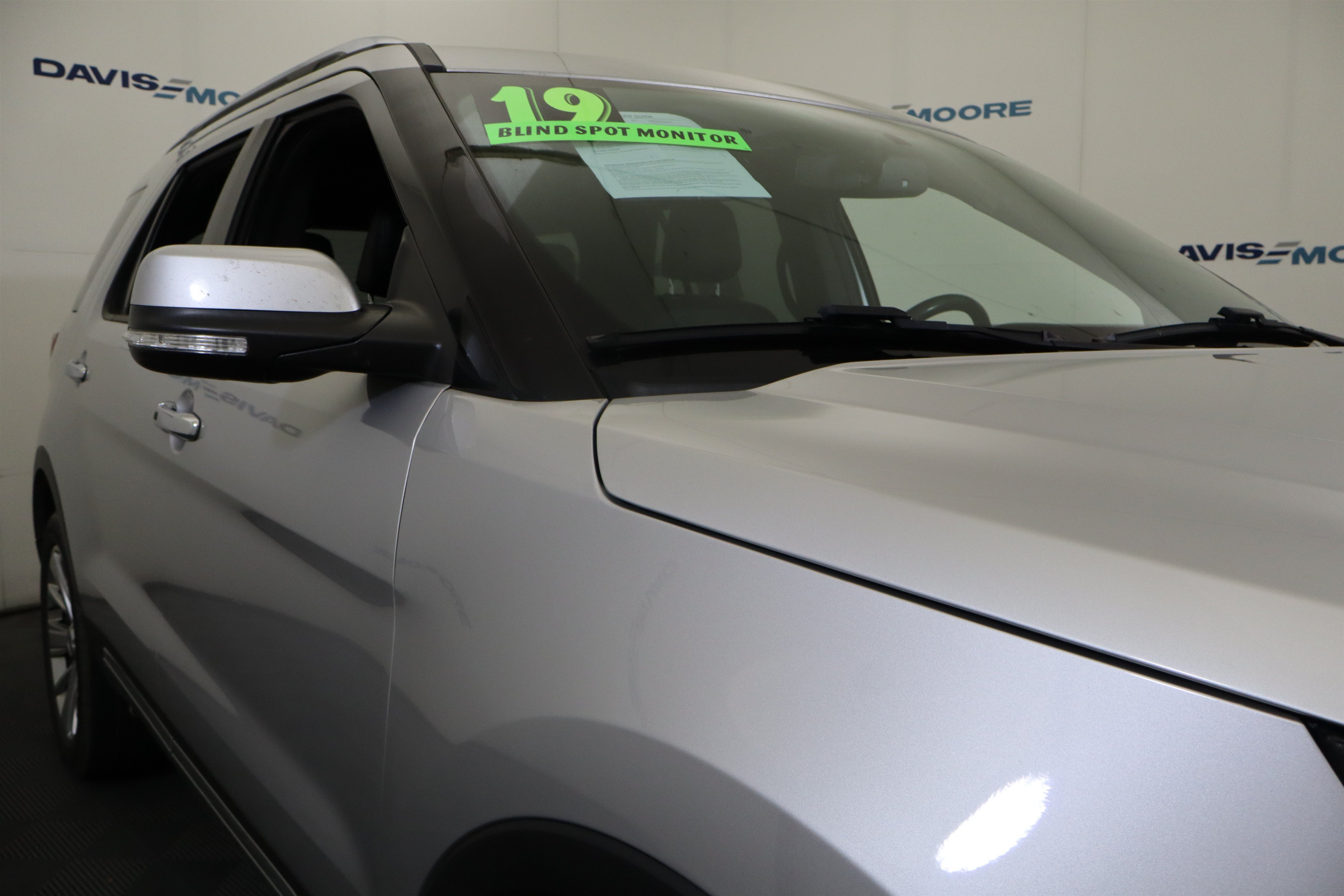 Used 2019 Ford Explorer Limited w/ Class III Trailer Tow Package AWD/4WD image 4