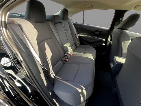 Used 2024 Toyota Corolla LE image 18