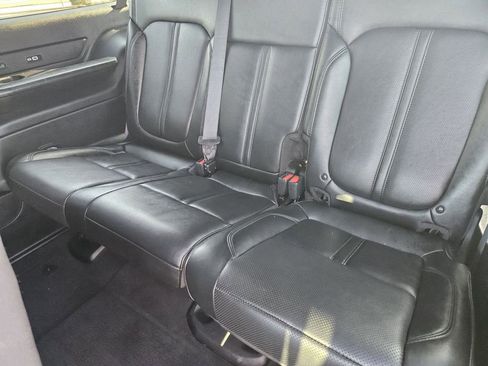 Used 2023 Jeep Wagoneer L Series III w/ Preferred Equipment Group image 22