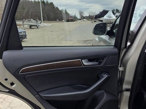 Used 2017 Audi Q5 2.0T Premium image 19