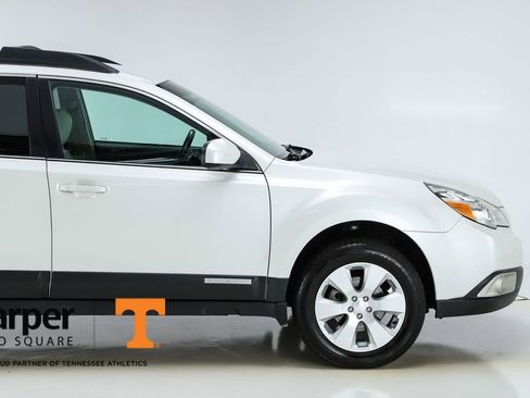 Used 2011 Subaru Outback 2.5i Premium image 49