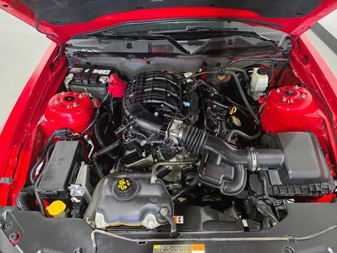 Used 2012 Ford Mustang Coupe image 9