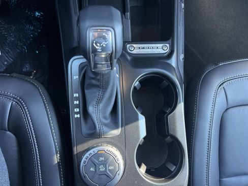 New 2026 Ford Bronco Outer Banks AWD/4WD image 22