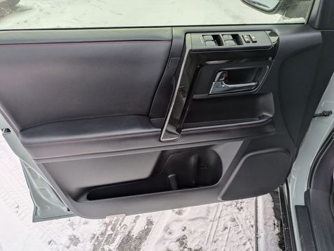 Used 2023 Toyota 4Runner TRD Off-Road Premium image 6