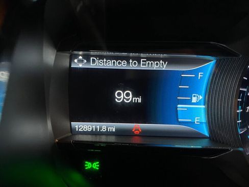 Used 2017 Ford Taurus Limited FWD image 10
