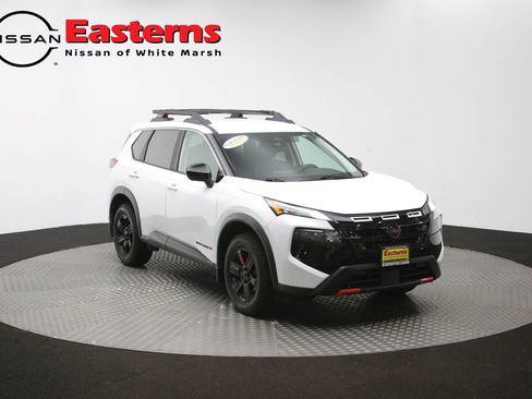 Used 2025 Nissan Rogue SV AWD/4WD image 48