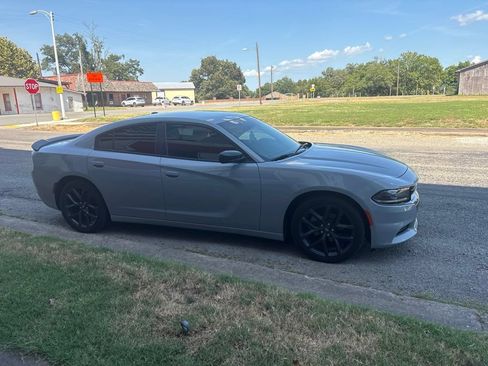Used 2021 Dodge Charger SXT w/ Blacktop Package RWD image 7