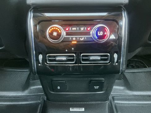 Used 2023 Lincoln Aviator AWD w/ Premium Package image 19