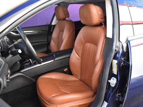 Used 2020 Maserati Ghibli S image 20