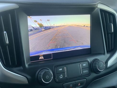 Used 2024 GMC Terrain SLT image 12