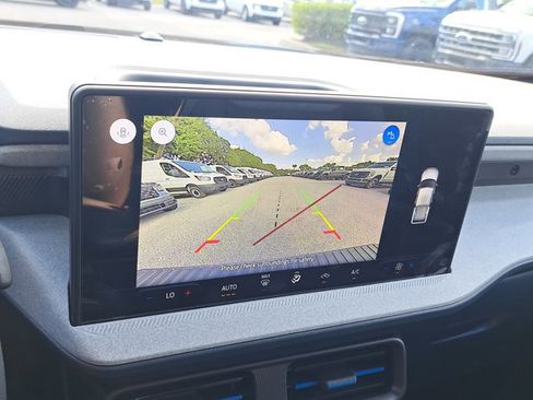 New 2025 Ford Maverick XLT image 30