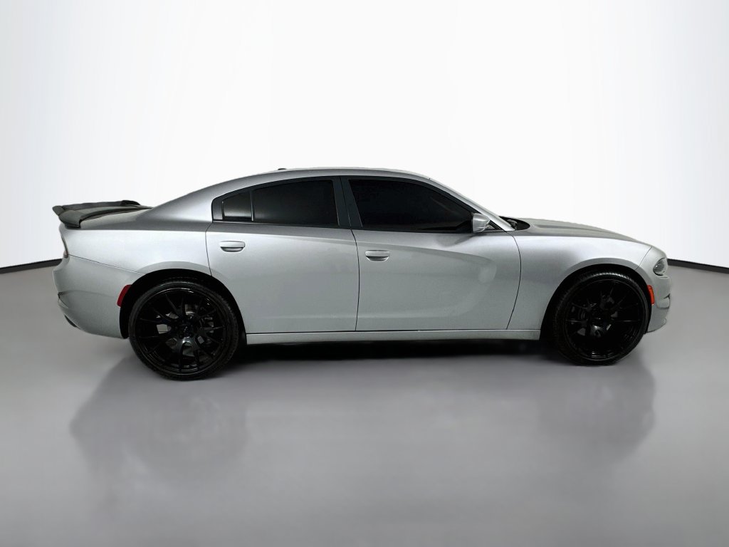Used 2016 Dodge Charger SXT w/ AWD Plus Group image 9