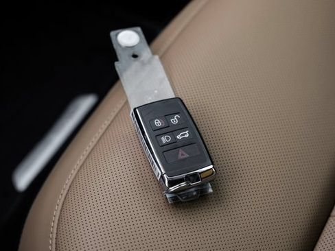 New 2026 Land Rover Range Rover Sport Dynamic SE AWD/4WD image 74