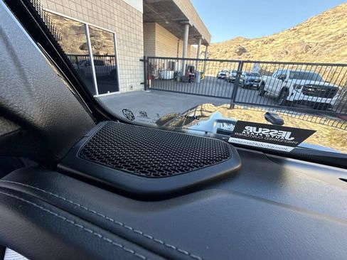 Used 2024 Jeep Wrangler Unlimited Sahara AWD/4WD image 23