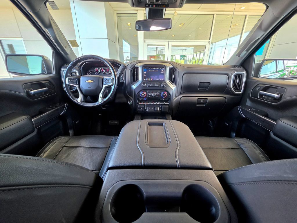 Used 2019 Chevrolet Silverado 1500 LTZ AWD/4WD image 17