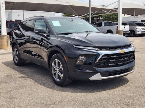 Used 2024 Chevrolet Blazer LT w/ LPO, Floor Liner Package FWD image 3