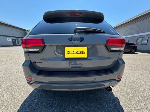 Used 2019 Jeep Grand Cherokee Altitude AWD/4WD image 27
