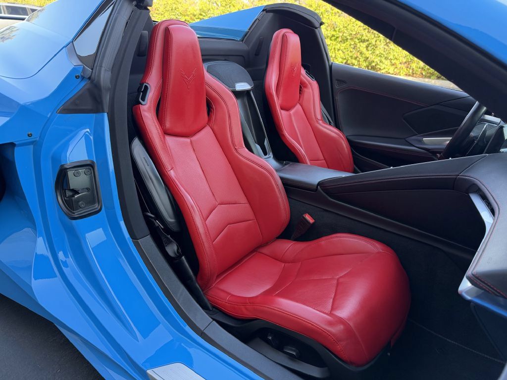 Used 2021 Chevrolet Corvette Stingray Convertible w/ 1LT RWD image 29