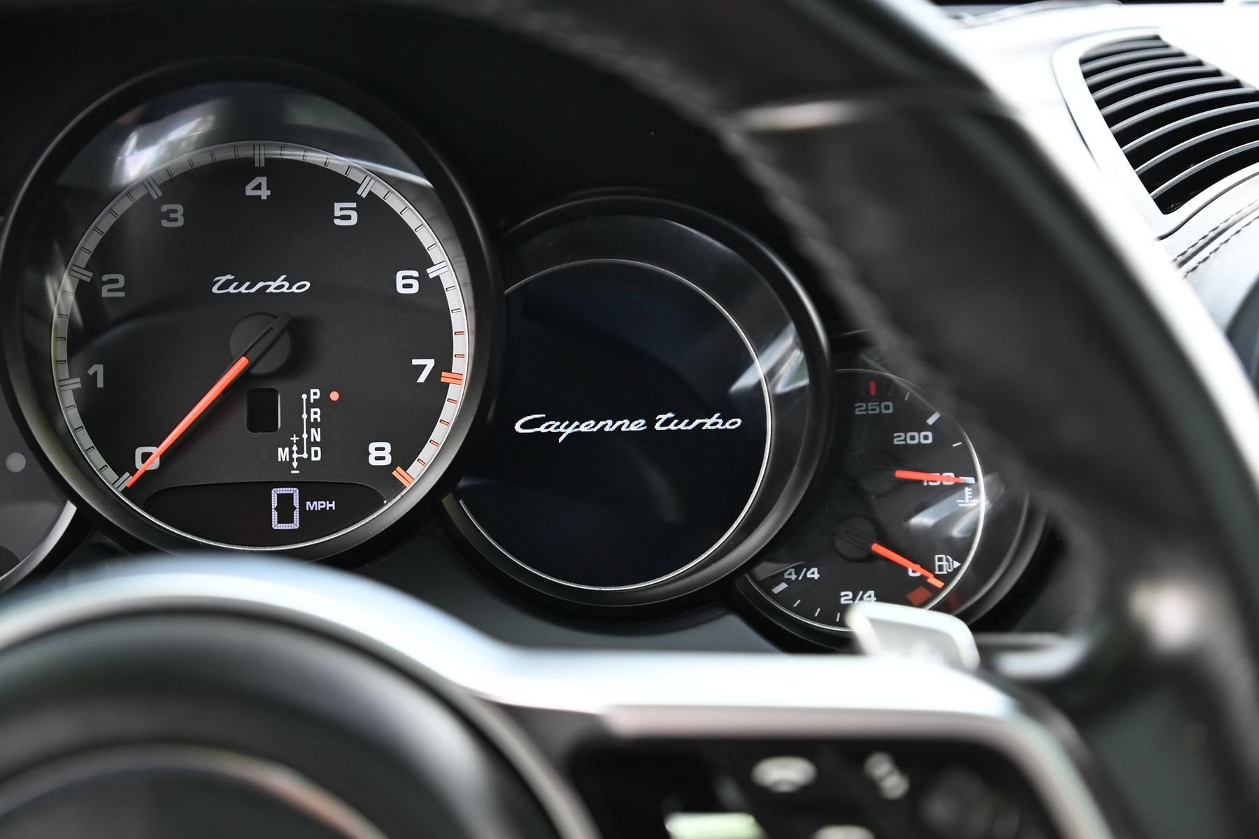 Used 2015 Porsche Cayenne Turbo AWD/4WD image 33