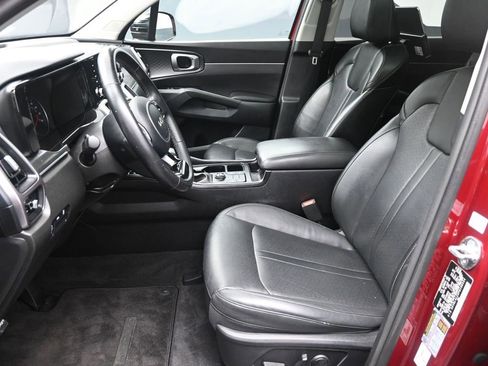 Used 2023 Kia Sorento S w/ Panoramic Sunroof Package image 18