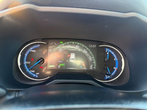 Used 2024 Toyota RAV4 LE image 11