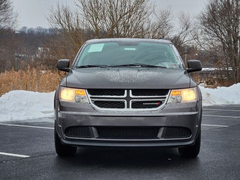 Used 2016 Dodge Journey SE w/ Flexible Seating Group image 17