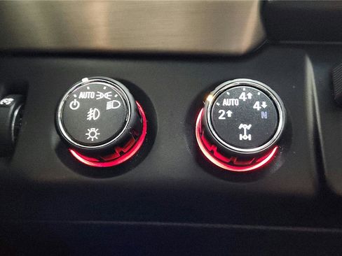 Used 2015 GMC Yukon Denali w/ Touring Package image 47