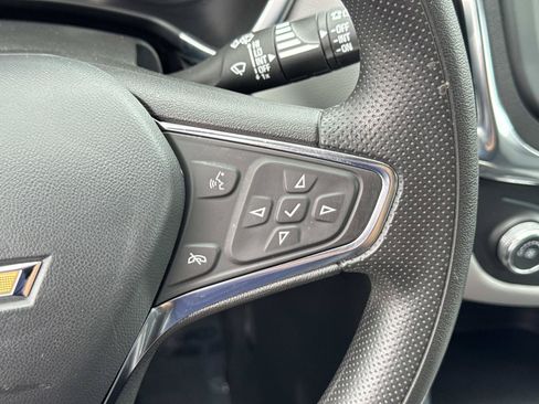 Used 2023 Chevrolet Equinox LS w/ LS Convenience Package FWD image 12