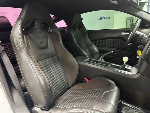 Used 2014 Ford Mustang Shelby GT500 w/ Equipment Group 821A RWD image 19