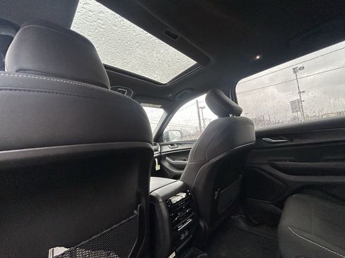 Used 2025 Jeep Grand Cherokee L Laredo w/ Luxury Tech Group I image 27