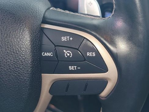 Used 2016 Jeep Grand Cherokee Limited image 18